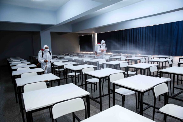 YKS yapılacak okullar dezenfekte ediliyor