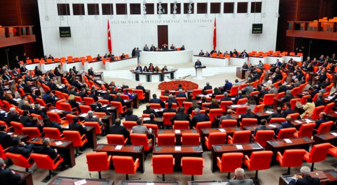 Meclis açılışında AK Parti vekillerine korona testi zorunluluğu getirildi!