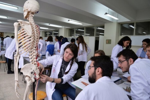 Bursa Uludağ Üniversitesi Tıp Fakültesi’nin misafir öğrenci sayısı artıyor