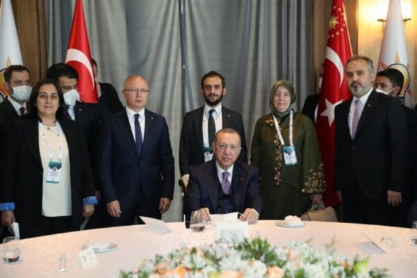 Erdoğan’dan 146. Genişletilmiş İl Başkanları toplantısında Bursa heyetine özel ilgi