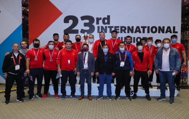 Bursa Büyükşehir Belediyespor’un madalya avı sürüyor