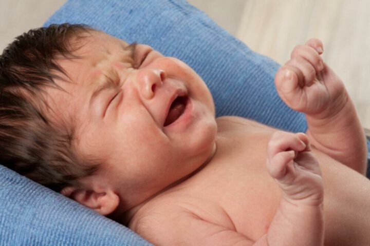 Bebeklerde katılma nedir? İlk yardım nasıl olmalı?