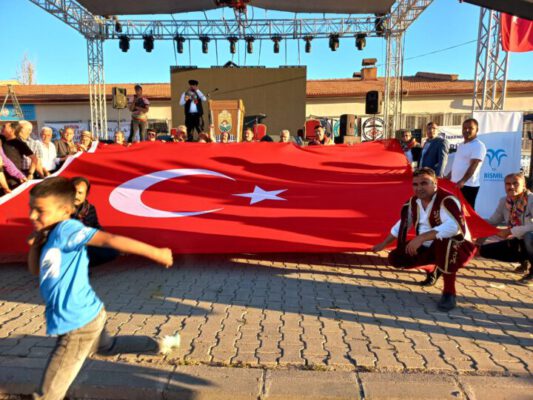 Bismil’de ‘Diyarbakır Türkmenleri Tarih, Kültür, Hasat Şöleni’