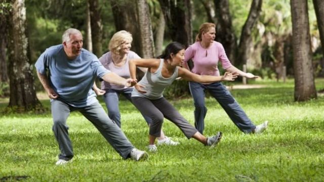 50 yaş üstü sağlıklı yaş alma platformu, aktif yaşamı destekliyor!