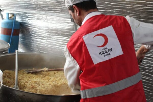 TÜRK KIZILAY BURSA 7 MİLYON 388 BİN LİRA ZEKAT DAĞITIYOR