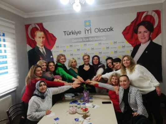 İYİ GEMLİK; KADINLAR ÖLMESİN EVLATLAR ANNESİZ BÜYÜMESİN.