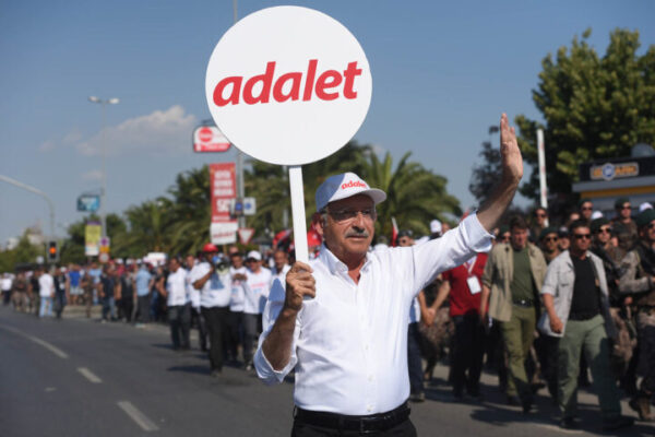 SOL DUYU YOK OLDU, SAĞDUYU HÂKİM OLSUN…