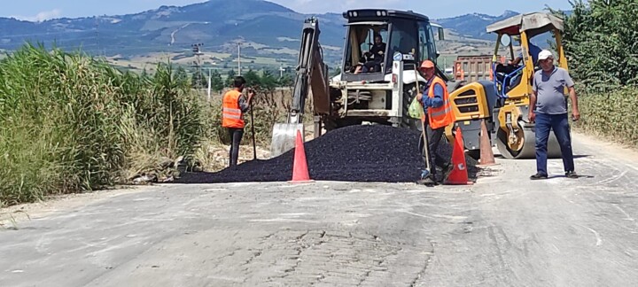Yenişehir’de Yol Çöktü! İYİ İnsanın İsyanı Asfalt Döktürdü!