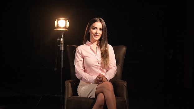 ‘ÇİKOLATA ELLER’ REKOR KIRDI! 3 GÜNDE 10 MİLYON KİŞİ İZLEDİ