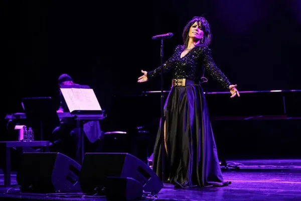 Ladino Müziğinin Tutkulu Sesi Yasmin Levy, 10 Ağustos’ta Sahne Alacak