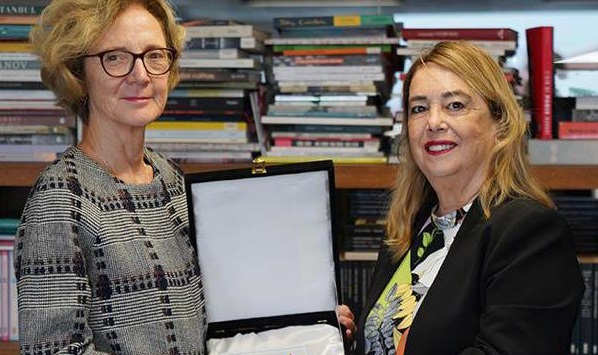 Türk Edebiyatının Değerli İsmi Füruzan, Prof. Dr. Vecihe Hatiboğlu 2023 Anma Ödülü’nün Sahibi Oldu Ödül kapsamında yapılan söyleşi, 28 Ekim 2023’te TÜYAP’ta yapıldı.