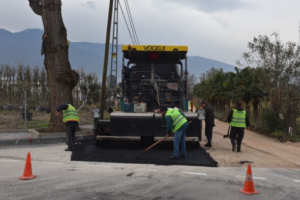 VAKIFKÖY CADDESİ YENİLENDİ