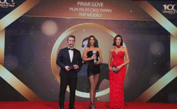 Pınar Güve, Başarısını “Yılın En İyi Modeli” Ödülü İle Taçlandırdı
