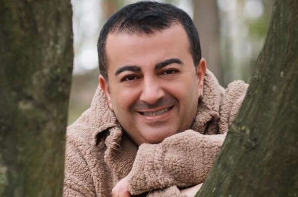 ANIL ALAN VANLI GENÇLERLE KUCAKLAŞACAK