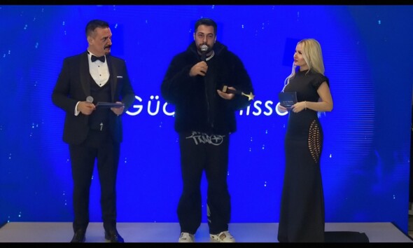 Dj Şevket Öndaş Yılın En Dikkat Ceken Parlayan Dj’yi seçildi!