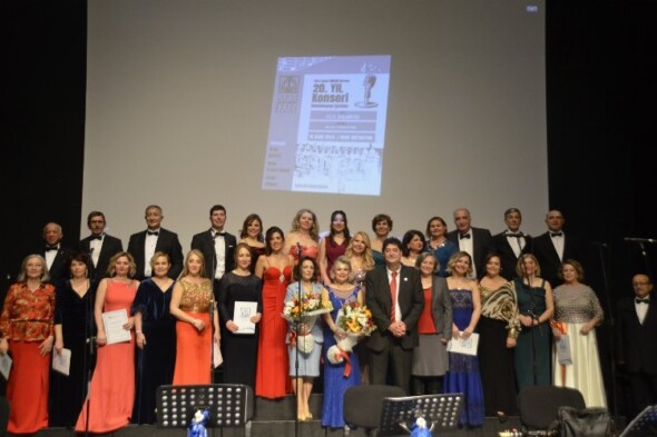 TMMOB Makina Mühendisleri Odası Bursa Şubesinde plaket töreni ve TSM 20. yılı özel konseri gerçekleştirildi