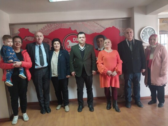 Demokratlara Muhtardan Ziyaret! “Bursa’nın Kalbini Değiştireceğiz!”