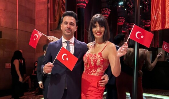 AYÇA VARLIER erkek arkadaşının NEW YORKta doğum gününü kutladı.
