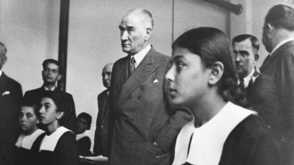 TEVHİD-İ TEDRİSAT’TAN CUMHURİYET’İN 100. YILINA “Hayatta en hakiki mürşit ilimdir.”