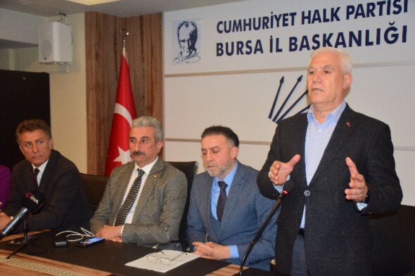 CHP BURSA’YA GELECEK PARTİSİ’NDEN KATILAN 750 YENİ ÜYE İÇİN TÖREN