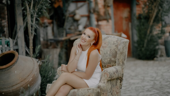 SAHRA ALAÇAM’DAN SEZEN ŞARKILARI