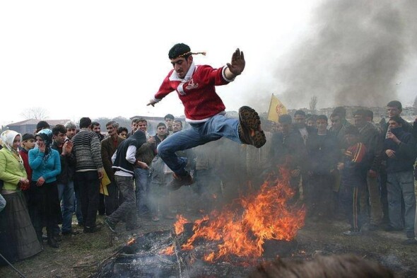 Güler Buğday yazdı; NEVRUZ-NEWROZ TÜM ÜLKEYE VE HALKLARA KUTLU OLSUN. “NEWROZ PİROZ BE…”