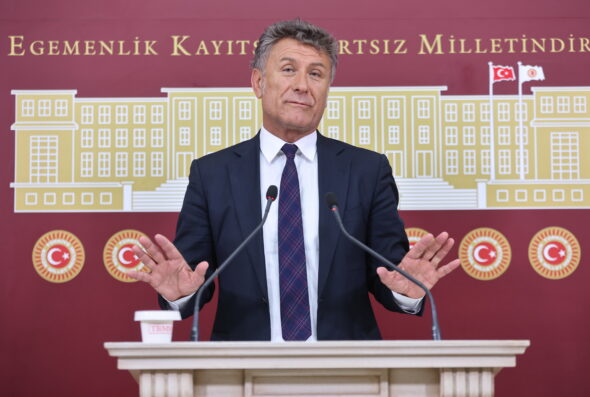 “Verin yetkiyi, görün etkiyi” dediler, halk yoksulluğa, demokrasi karanlığa gömüldü!