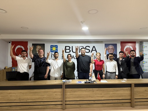 İYİ Parti Bursa İl Gençlik Kolları’ndan Anlamlı Etkinlik: “Türk Gençliğinde Kuvvacı Ruh Uyanıyor”