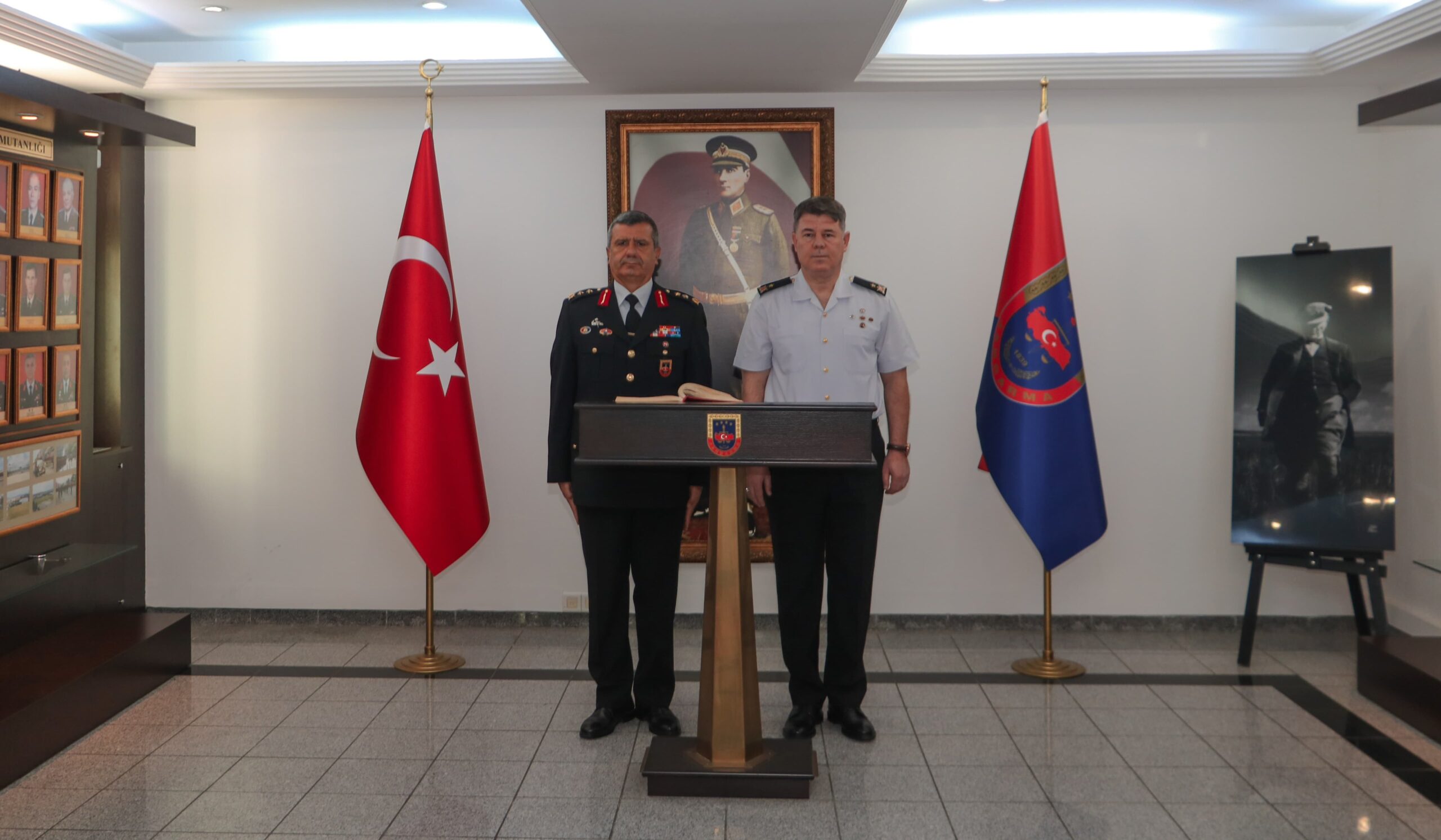 Tümgeneral Ersel Özer’den İl Jandarma Komutanlığı’na Ziyaret