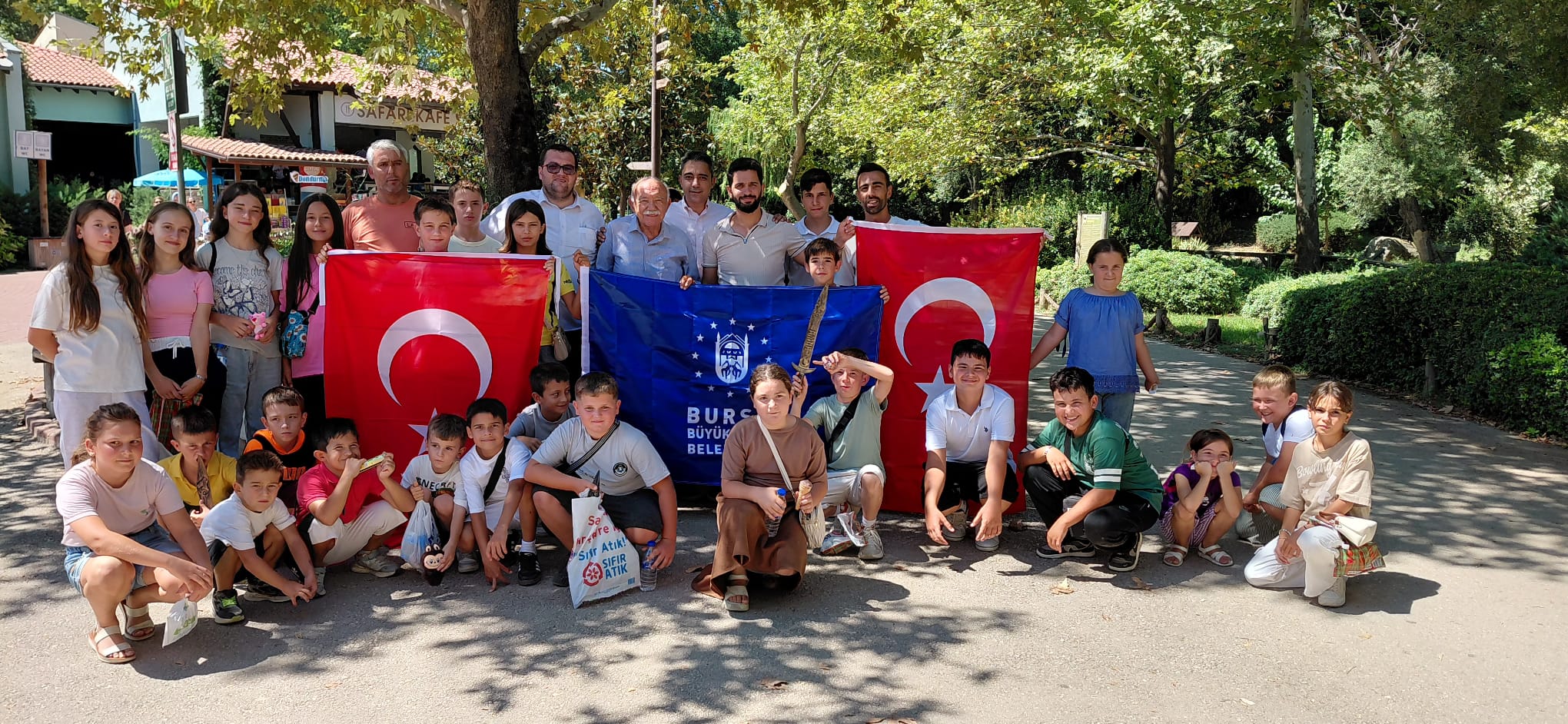 “Bursa’da Çocukların Yüzünü Güldüren Başkan: Mustafa Bozbey – Gülümseyin, Bursadasınız!”