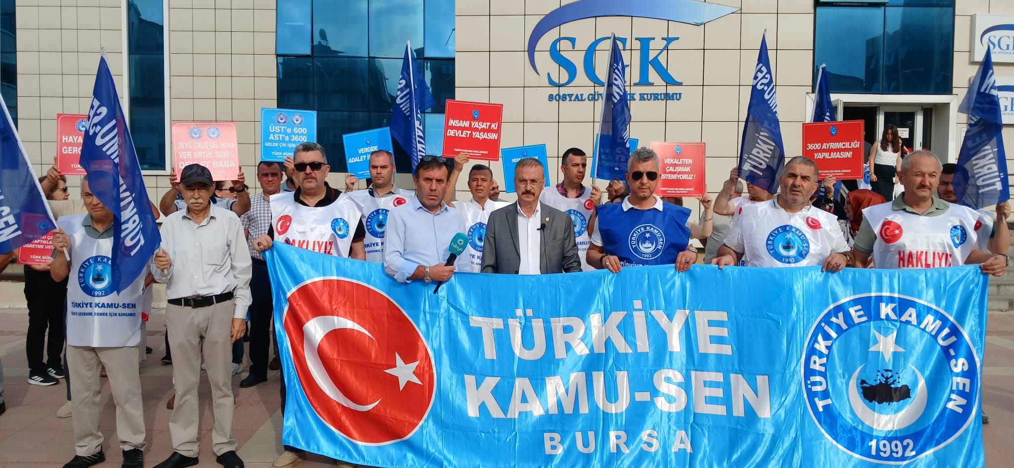 “Bu Teklif Memuru Açlığa, Emekliyi Yoksulluğa Mahkûm Etmektir!”