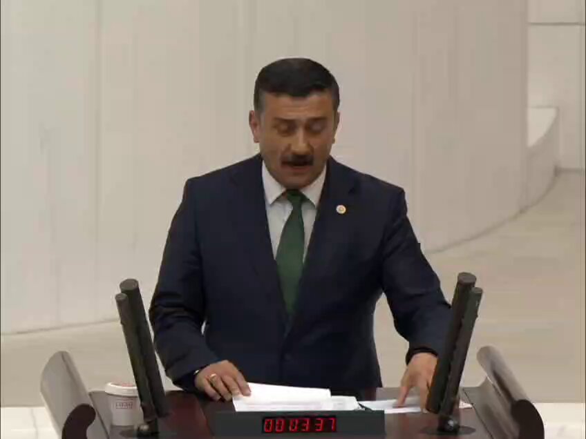 Türkoğlu’ndan Kozdere Kavşağı İsyanı: “10 Yıldır Yıkım Kararı Uygulanmıyor!”