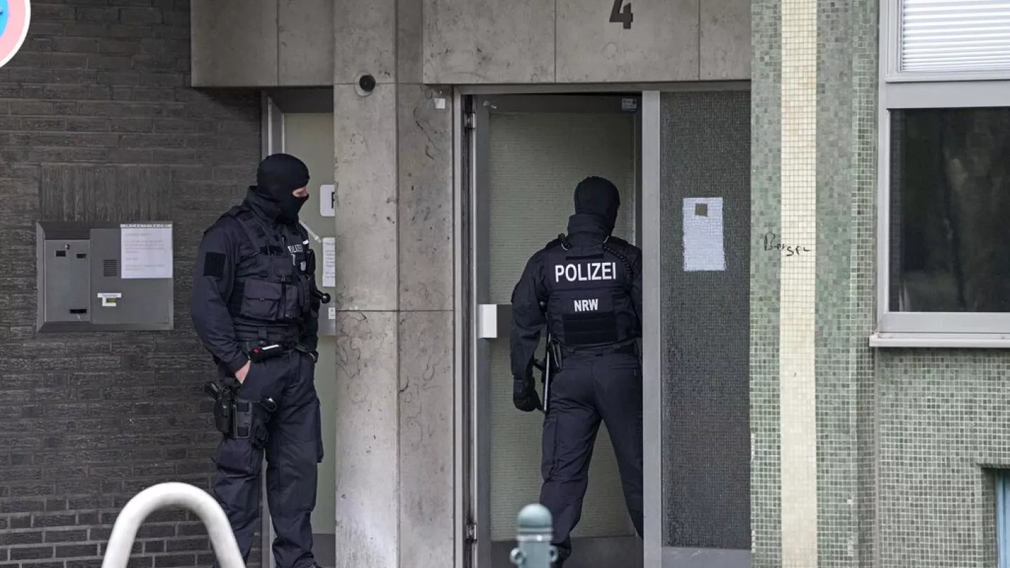 Köln Bickendorf’da Yaşlı Kadına Dolandırıcılık ve Hırsızlık Şoku