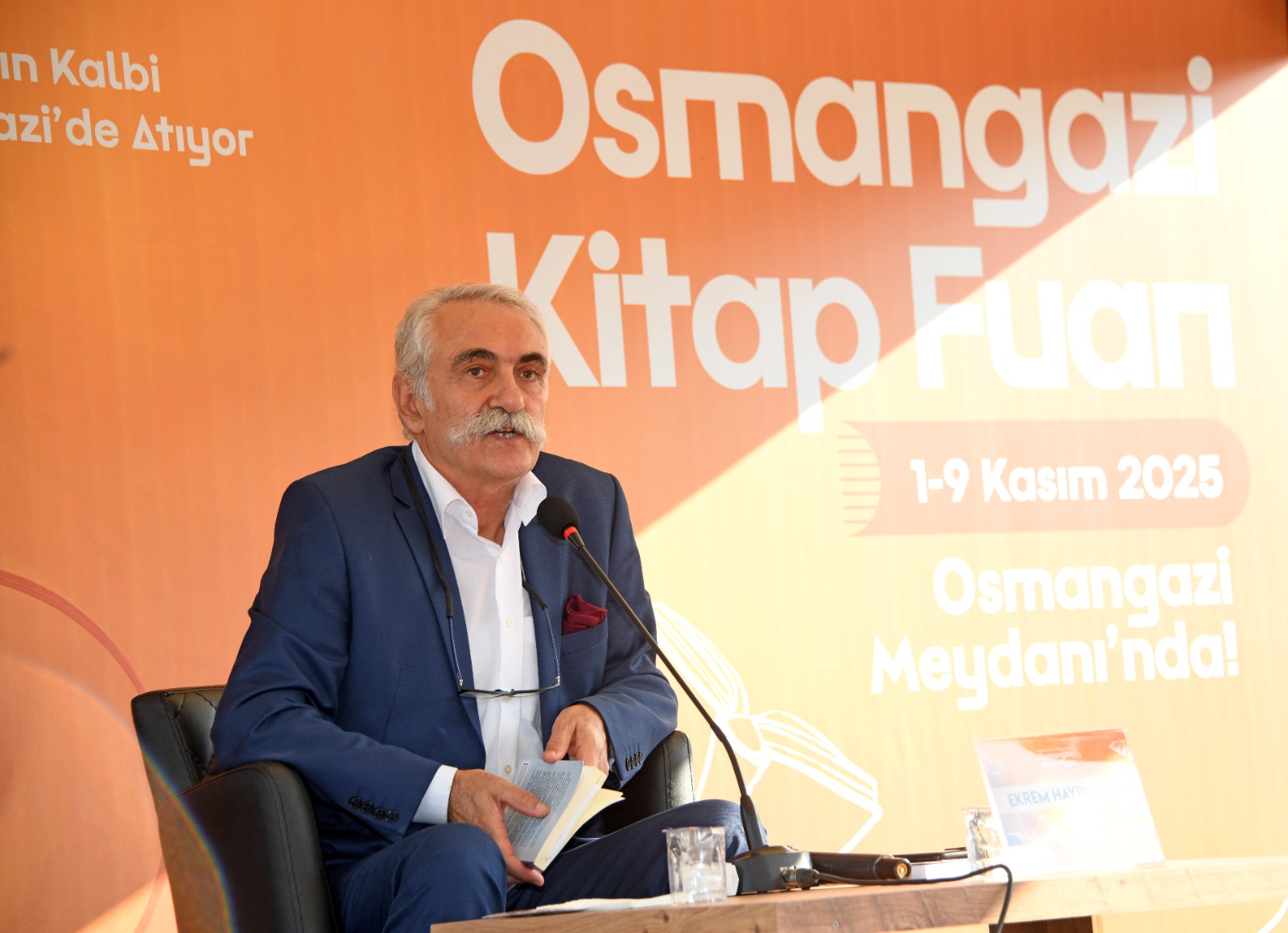 Bursa’da düzenlenen kitap fuarında edebiyatın kalbi atıyor