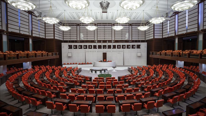 Zeki Baştürk’ten Siyasetçilere Eleştirel Kalem: “Cek-Cak Siyaseti Artık Sökmüyor”