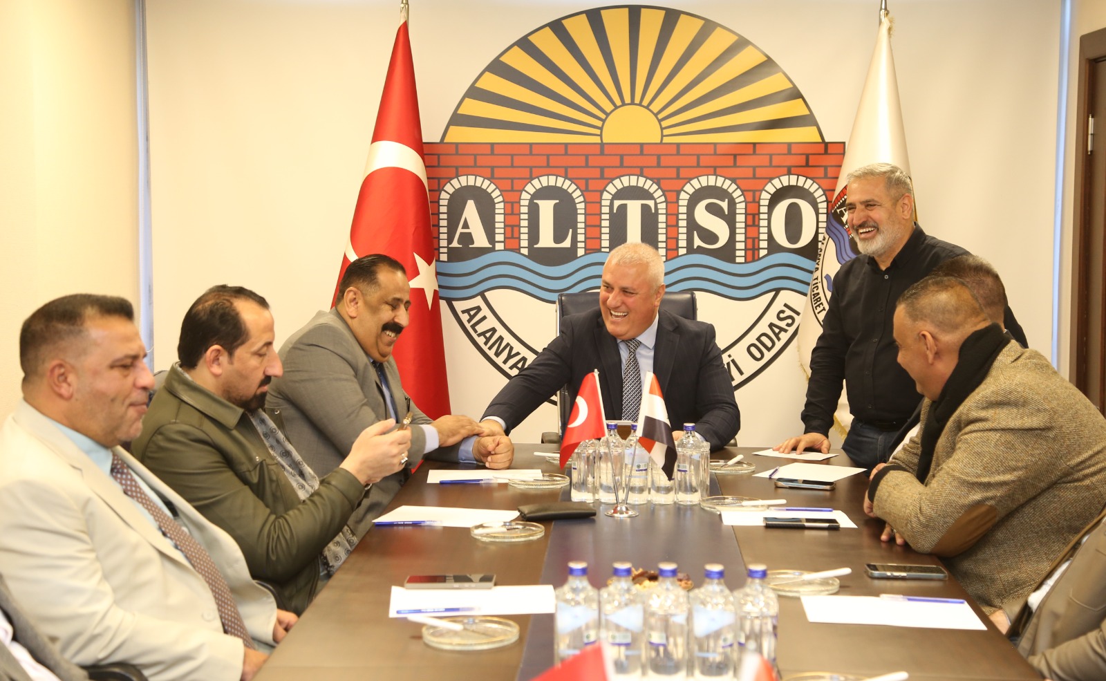 BAŞKAN ERDEM’DEN ALANYA’YA YATIRIM DAVETİ