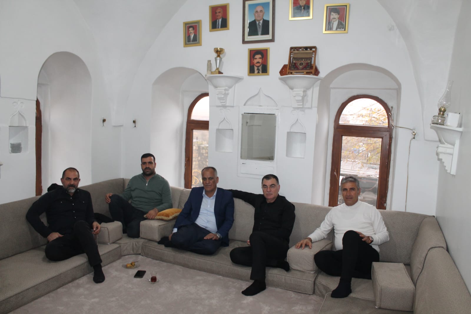 GERCÜŞ AK PARTİ İLÇE BAŞKANI İBRAHİM TORLAK VE İL ENCÜMENİ M. EMİN SOYVURAL’DAN HİSAR KÖYÜNE ANLAMLI ZİYARET