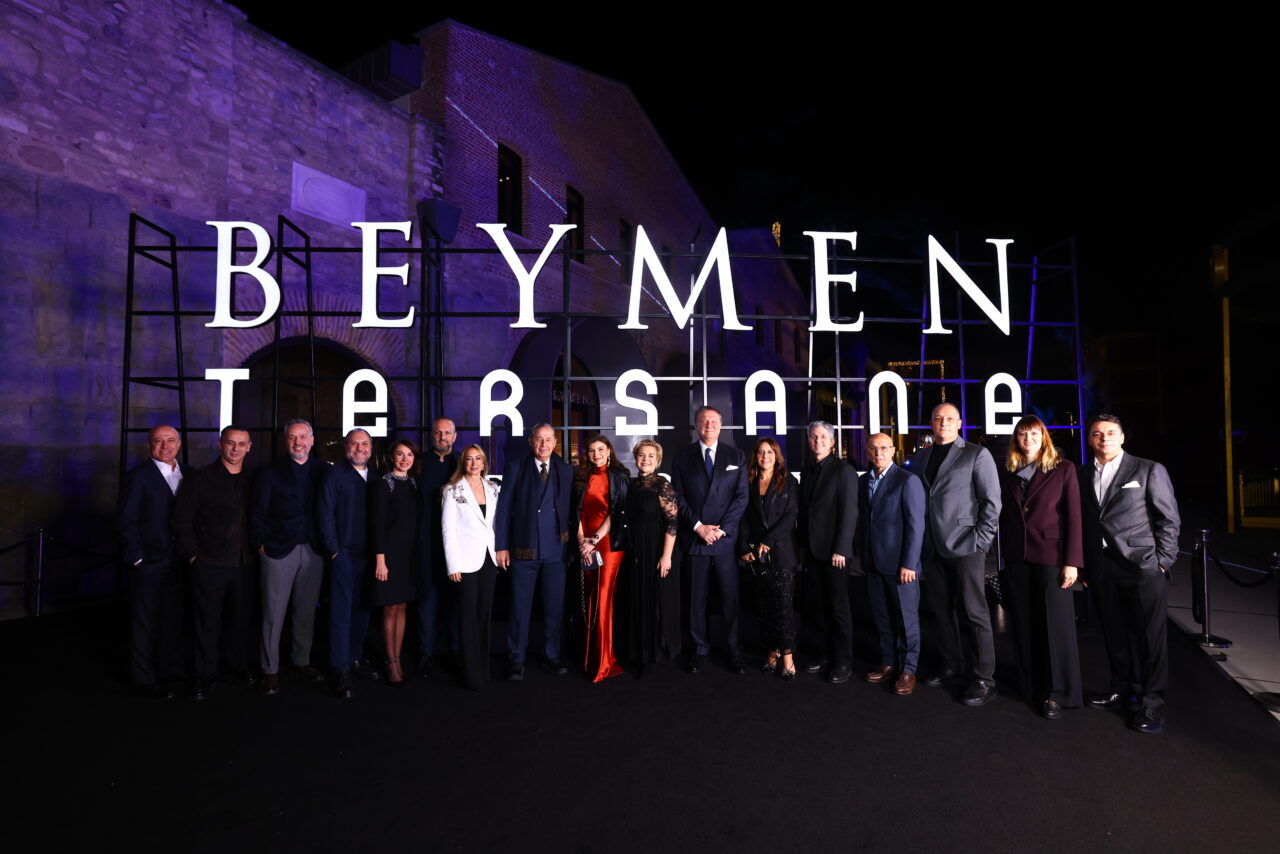 DİLAN ÇİÇEK DENİZ HİLAL ALTINBİLEK VE KUBİLAY AKA BEYMEN TERSANE AÇILIŞINDA GÖRÜNTÜLENDİ
