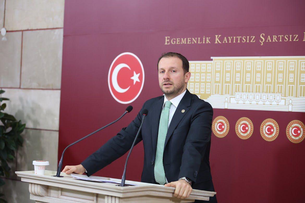 “BİZİM SİYASETİMİZ LAF DEĞİL, ESER SİYASETİDİR”