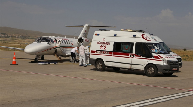 ALMANYA’DA KAZA GEÇİREN NAZMİ BALOĞLU, SAĞLIK BAKANLIĞI’NA AİT AMBULANS UÇAKLA TÜRKİYE’YE GETİRİLDİ