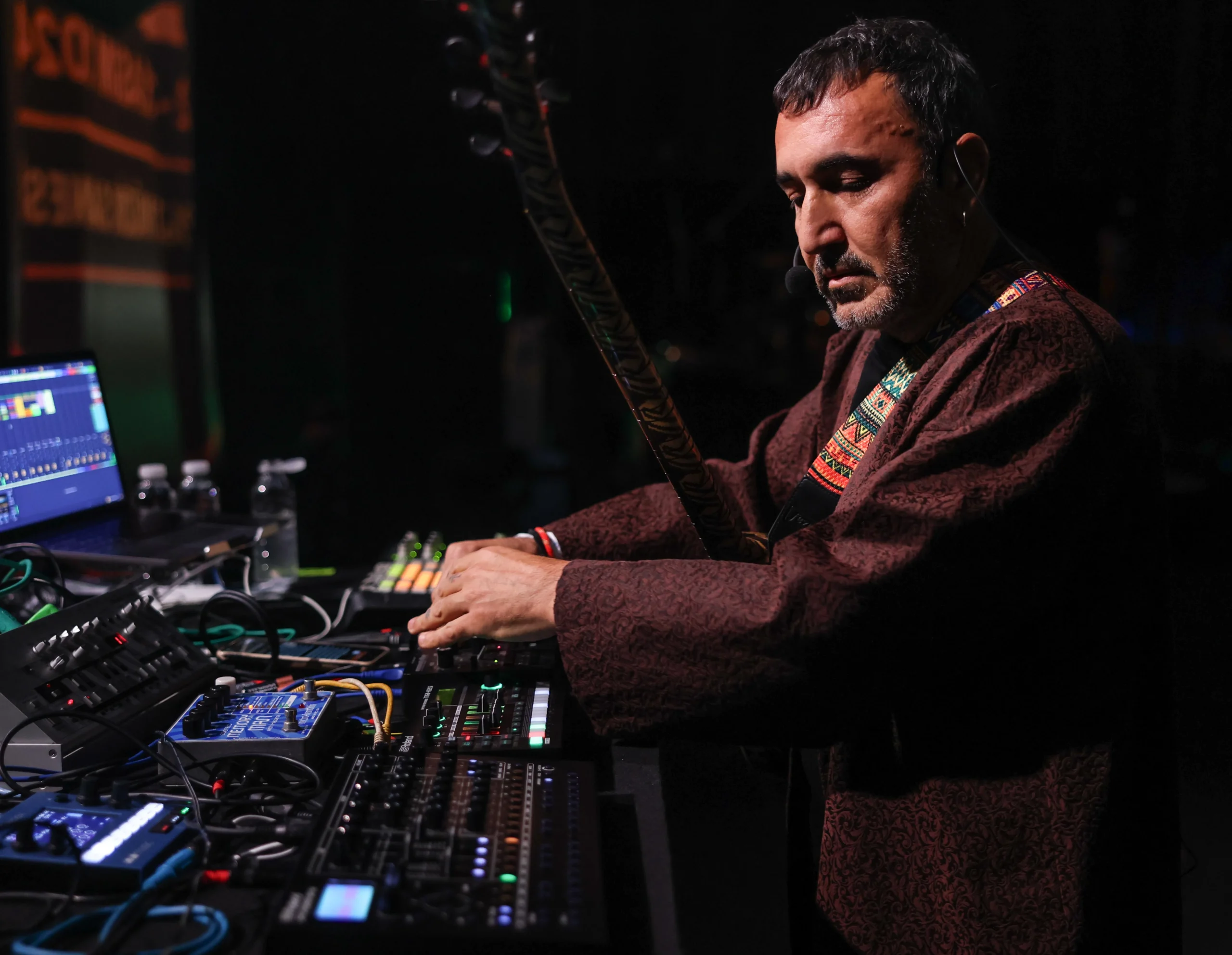CEM YILDIZ Zorlu PSM Touché’de
