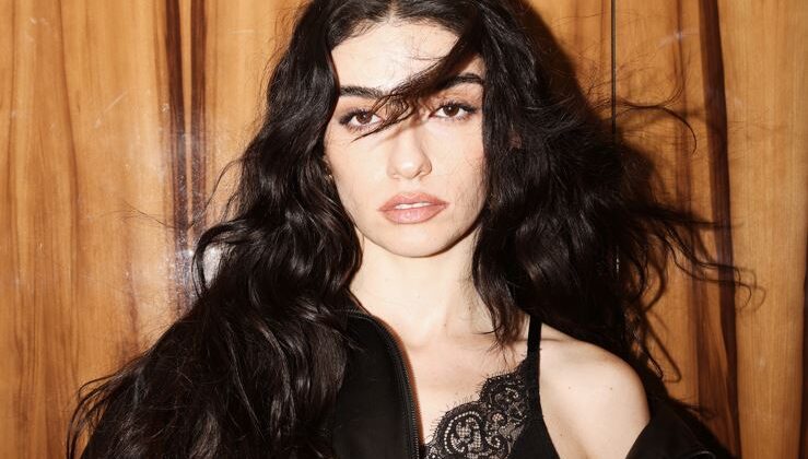 GEÇTİĞİMİZ YILIN ‘STİL SAHİBİ KADIN OYUNCUSU’ HAZAR ERGÜÇLÜ ELLE STYLE AWARDS 2026 SAHNESİNDE BU KEZ ÖDÜL TAKDİM EDECEK