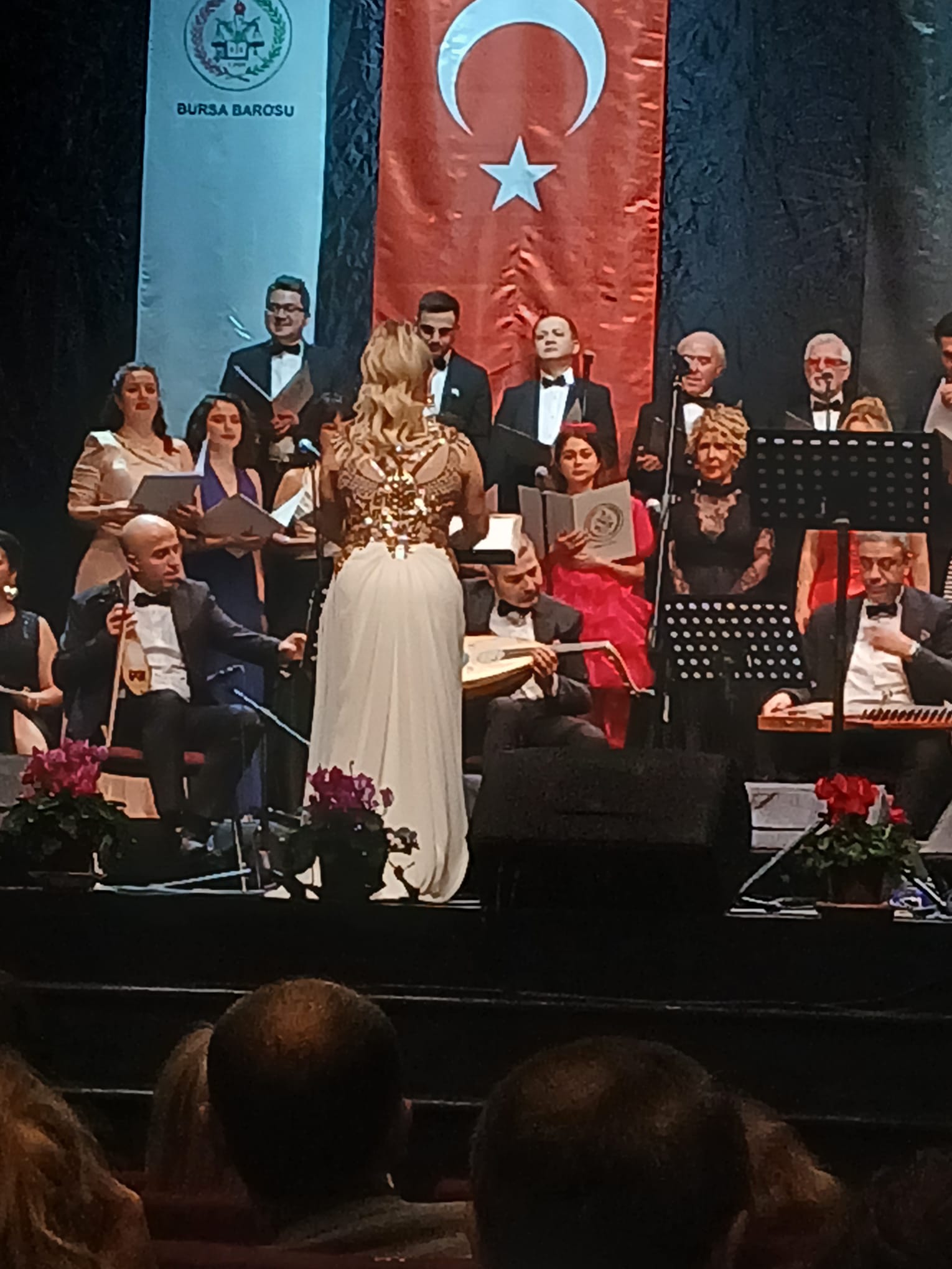 MAZİDEKİ ŞARKILAR: Geçmişten Geleceğe Bir Müzik Yolculuğu