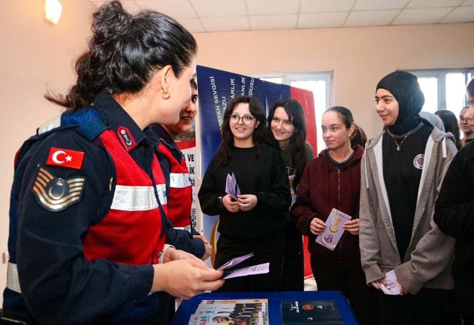 Bursa İl Jandarma’dan Geleceğin Subay ve Astsubay Adaylarına Yakın Markaj