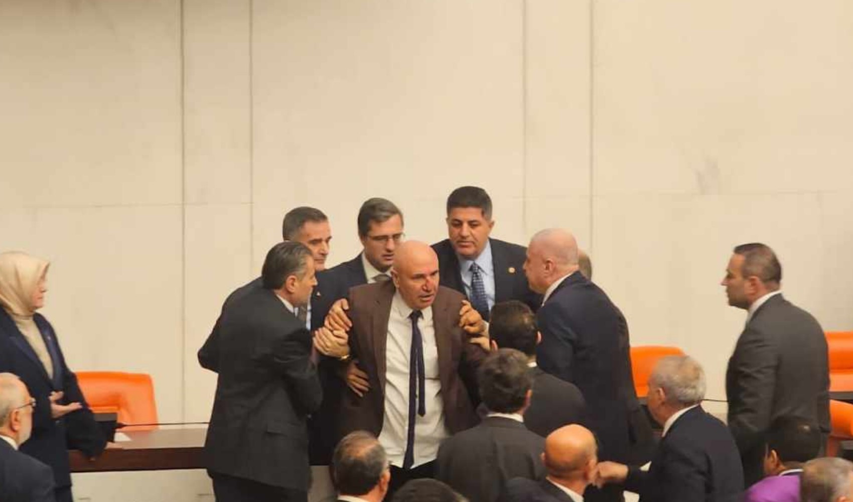 “Bırakın beni Osman’ı döveceğim”