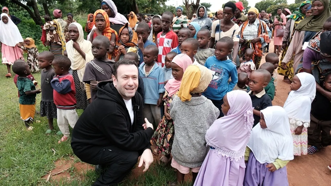 Özgür Aras’tan Afrika’ya Umut Taşıyan Yolculuk