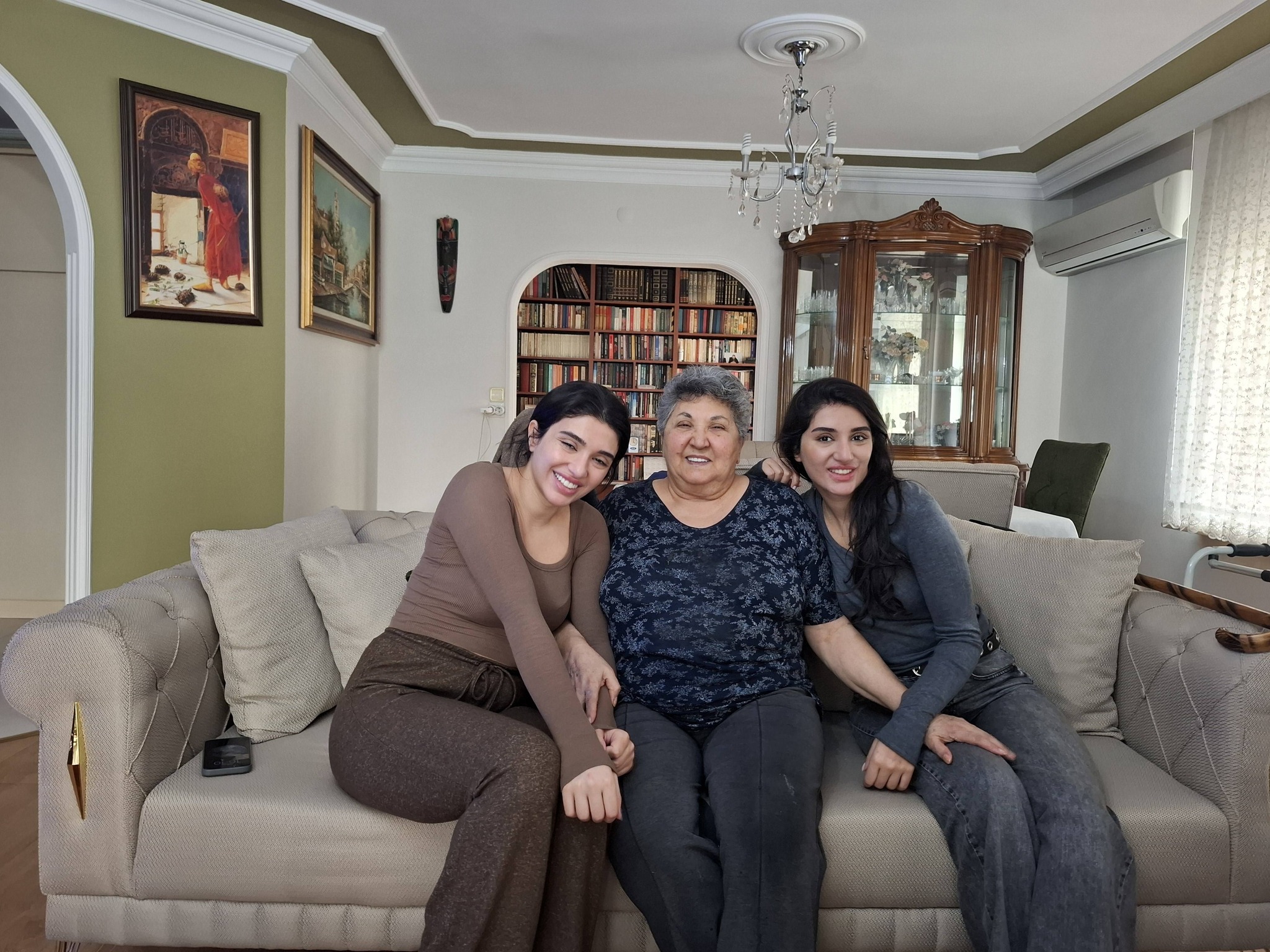 İYLEŞMEYEN OMURULİKTE YAPILAN ÜÇÜNCÜ OPERASYONDAN SONRA YENİDEN TÜM DOST YOLDAŞ VE CANLARA MERHABA…