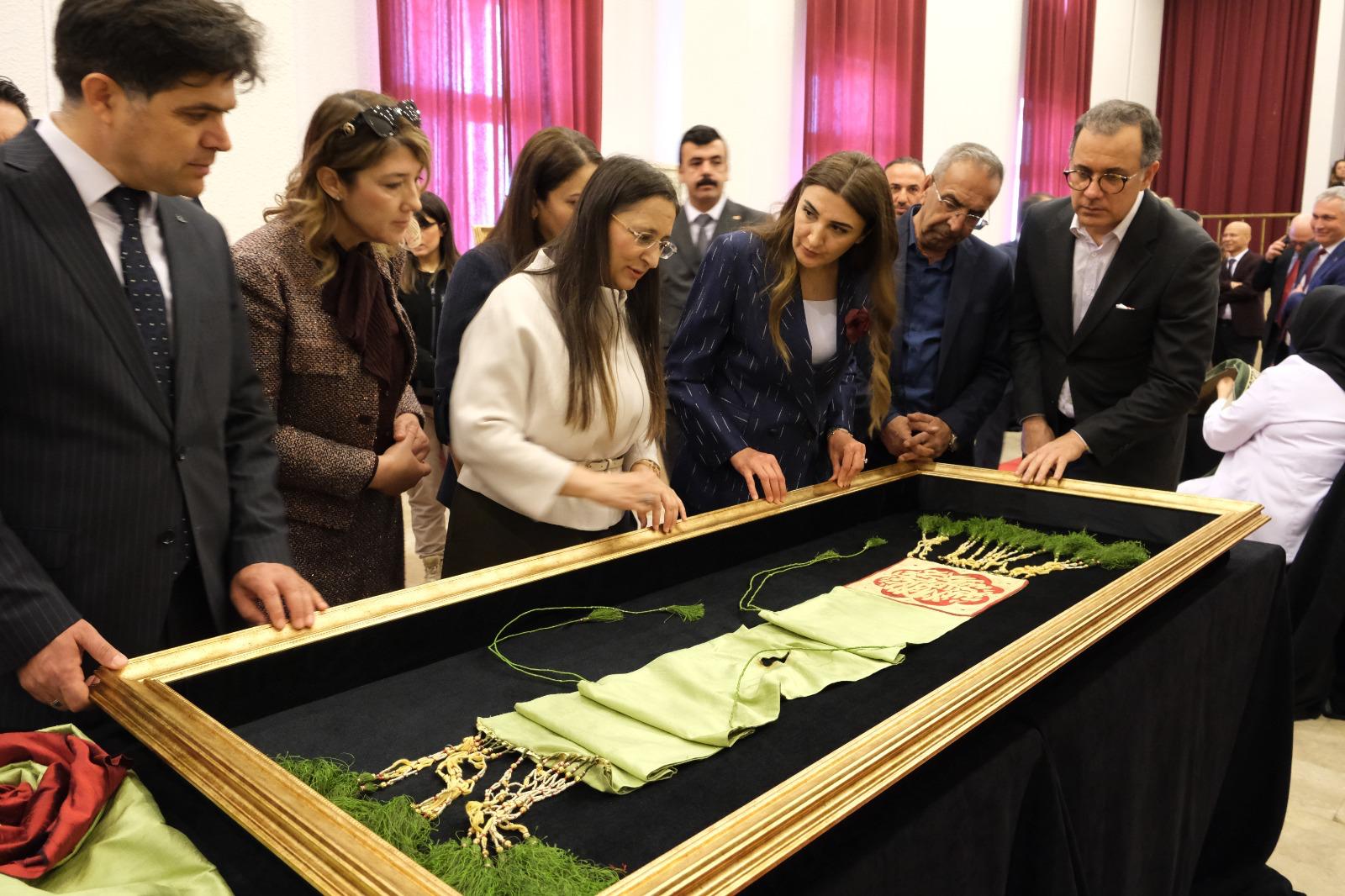 Mersin’de Maneviyat ve Sanat Buluştu: Kutsal Emanetlere Saygı Sergisi Yoğun İlgi Gördü