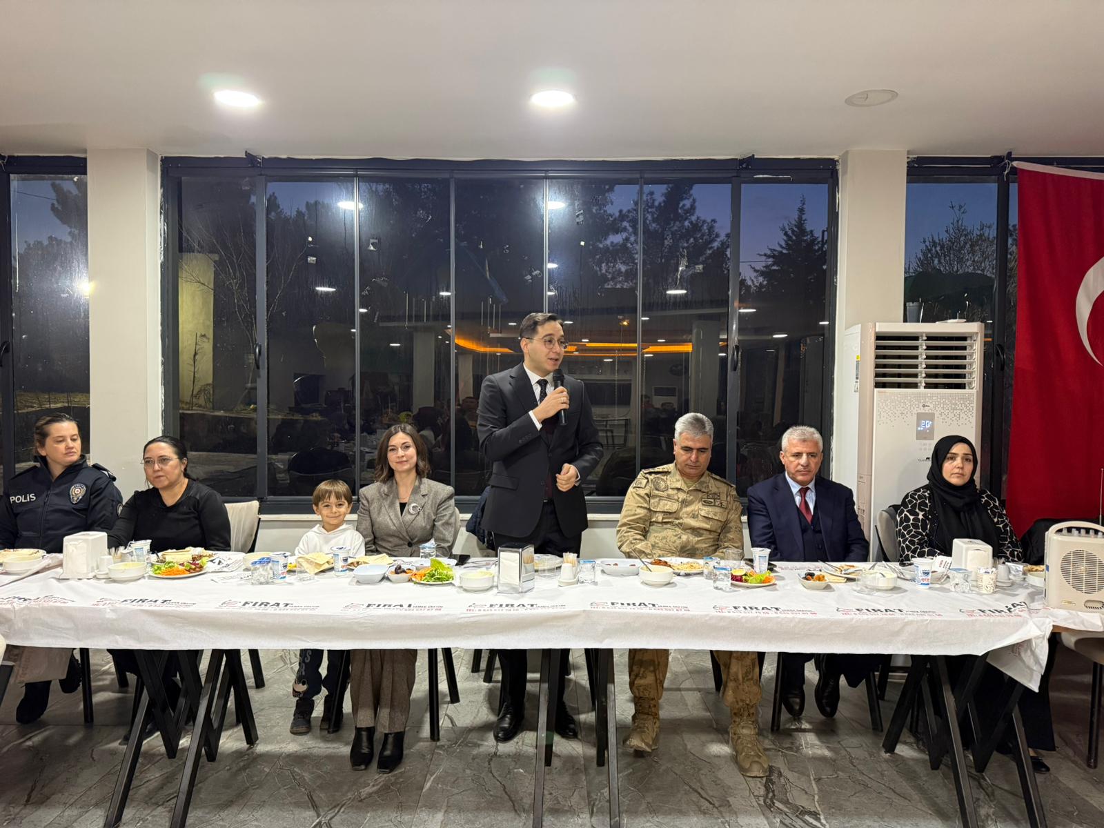 ŞEHİT AİLELERİ VE GAZİLER ONURUNA ANLAMLI İFTAR: GERÇÜŞ’TE VEFA VE MİNNET SOFRASI
