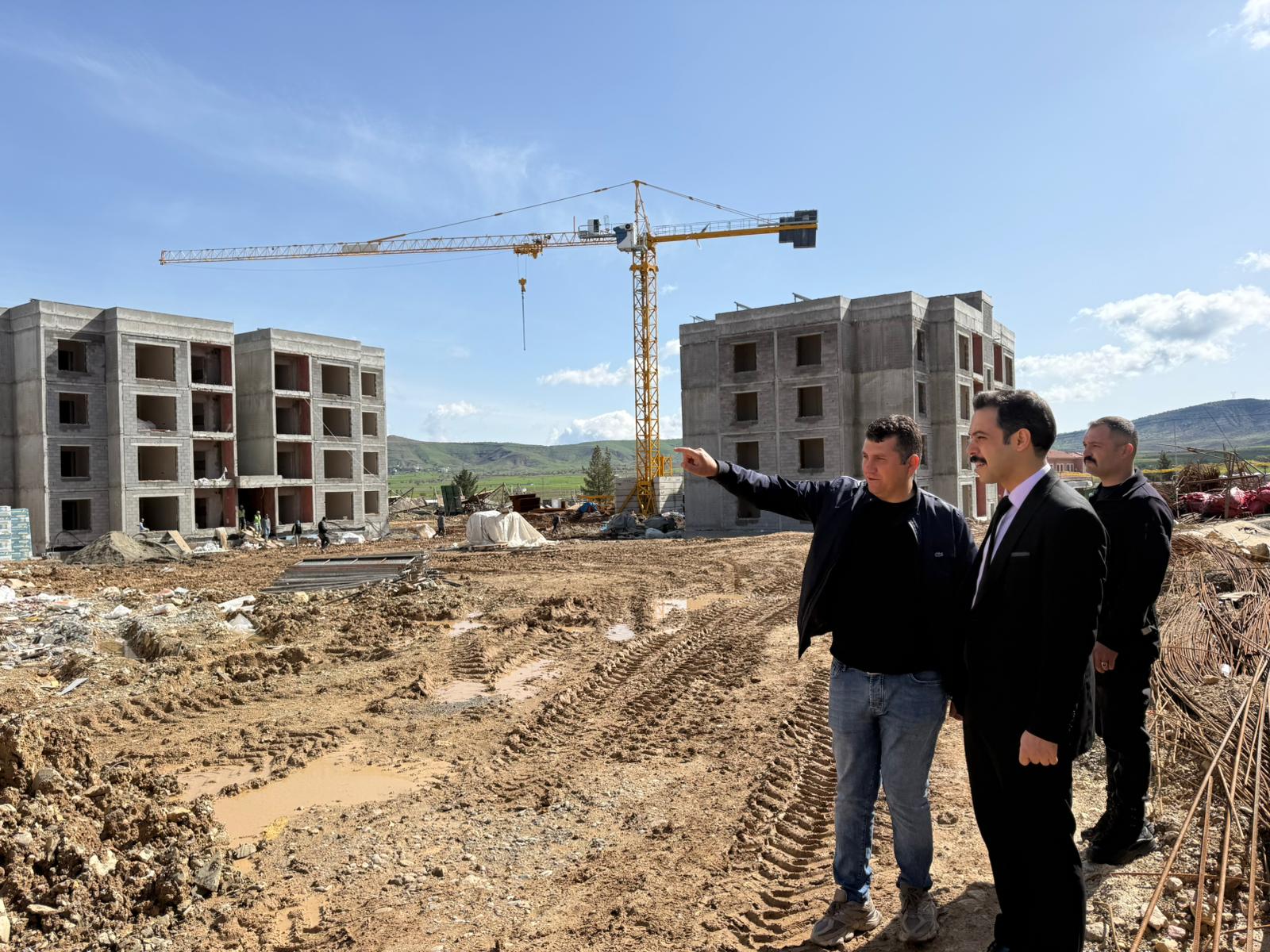 Gercüş’te Devletin Şefkatli Eli Sahada: Kaymakam UZUN TOKİ İnşaatını Yerinde İnceledi